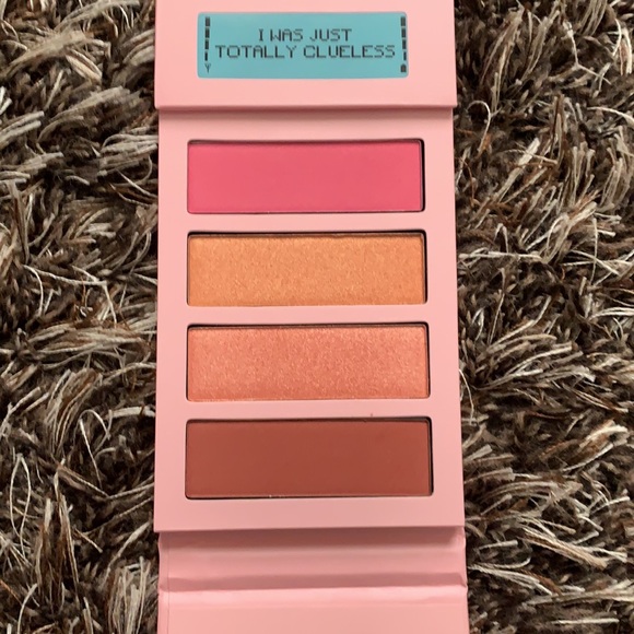 Clueless makeup blush palette - Picture 4 of 5